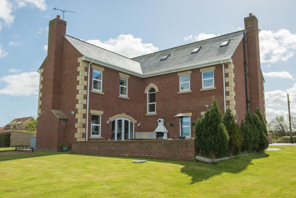 Carr Villa Dinnington Esterno foto