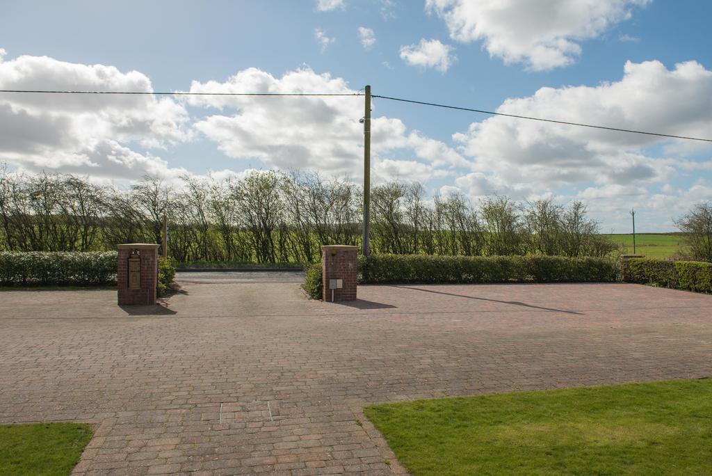 Carr Villa Dinnington Esterno foto